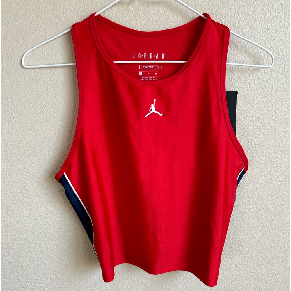 Air Jordan Women’s Tight Fit Cropped Tank